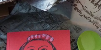 Über den Tisch gezogen – der Strudelteig.