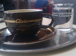 Die Krise ist in der Aida angekommen – kein Glas Wasser zum Kaffee!