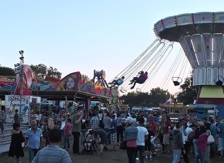 140.Jedleseer Großkirtag. Riesenschaumrollen und Autodrom.