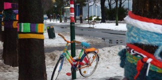 Urban Knitting in Floridsdorf  –  Die Franklin strickt.