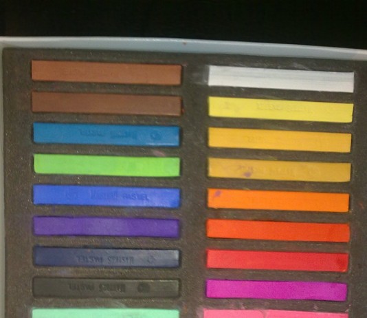 Haarkreide. Bunte Strähnen in allen Farben.