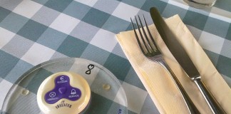 Fraaanz! Herr Ober! Fräulein! oder der Vöslauer Acti Waiter.